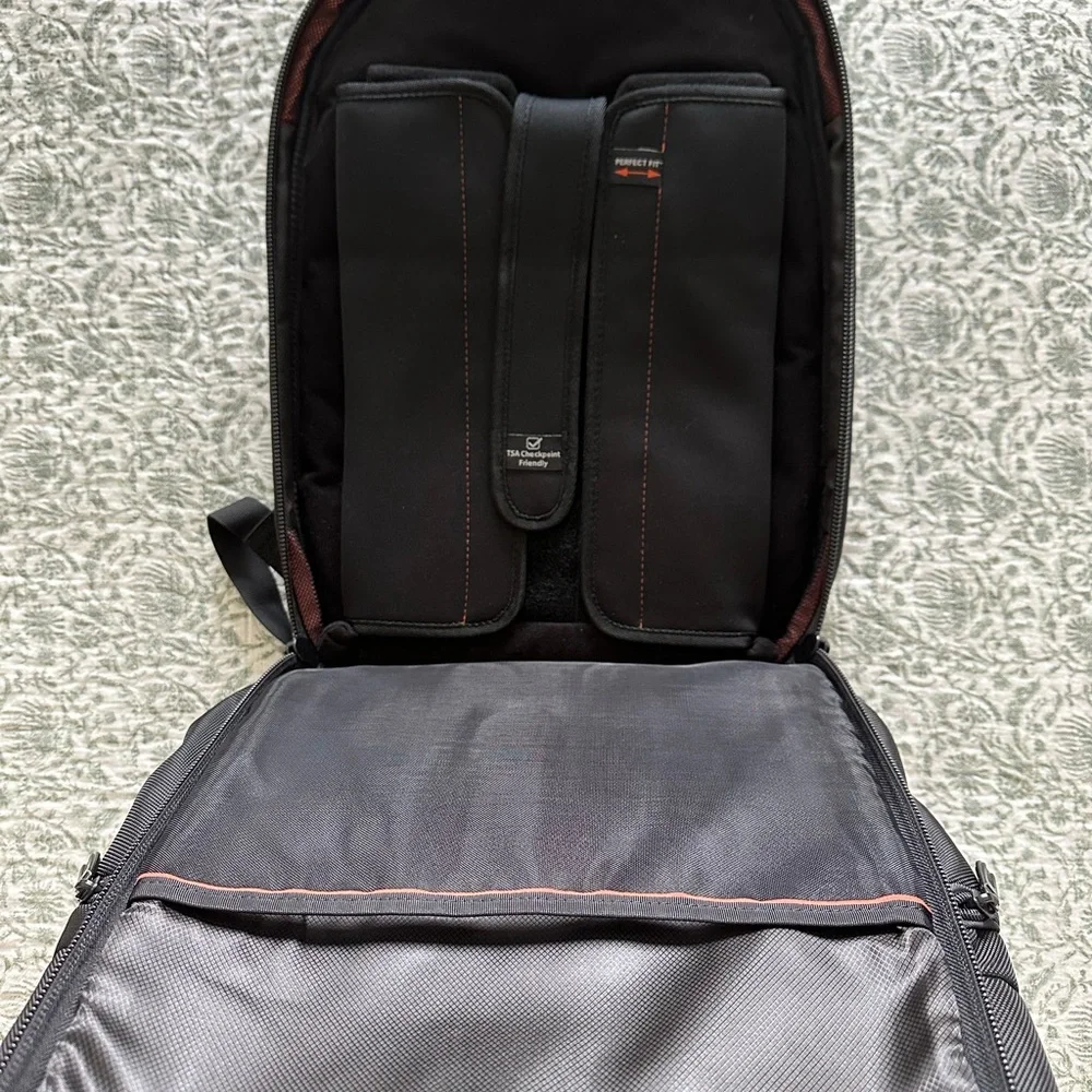 Samsonite Backpack - Picture 4 of 9